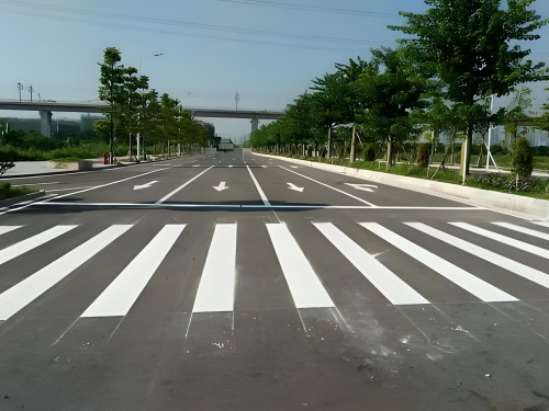 人行橫道劃白實線